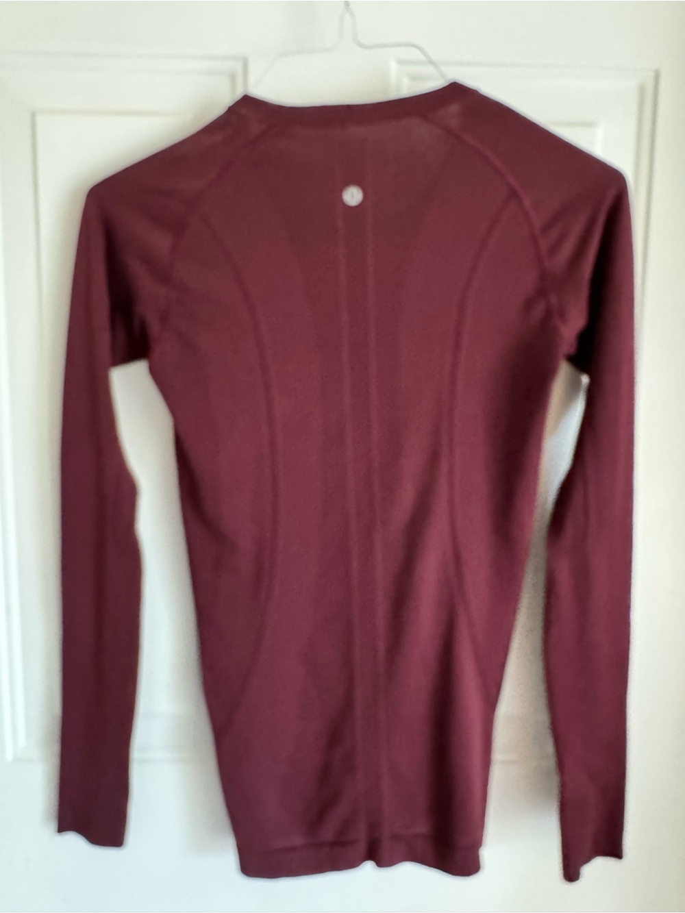 Women's Long-Sleeve Performance Top - Burgundy Lululemon size 6 - Picture 2 of 4